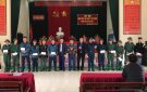 Hội đồng NVQS xã Xuân Hồng gặp mặt, tặng quà thanh niên lên đường nhập ngũ năm 2024