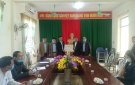 Đồng chí Bí thư Huyện ủy kiểm tra tình hình sản xuất và đời sống nhân dân tại xã Xuân Hồng