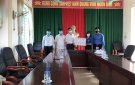 Huyện Đoàn Thọ Xuân tặng khẩu trang phòng chống dịch Covid 19 cho xã Xuân Hồng