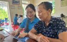 Thực hiện triển khai chi trả lương hưu và trợ cấp qua tài khoản cá nhân không dùng tiền mặt